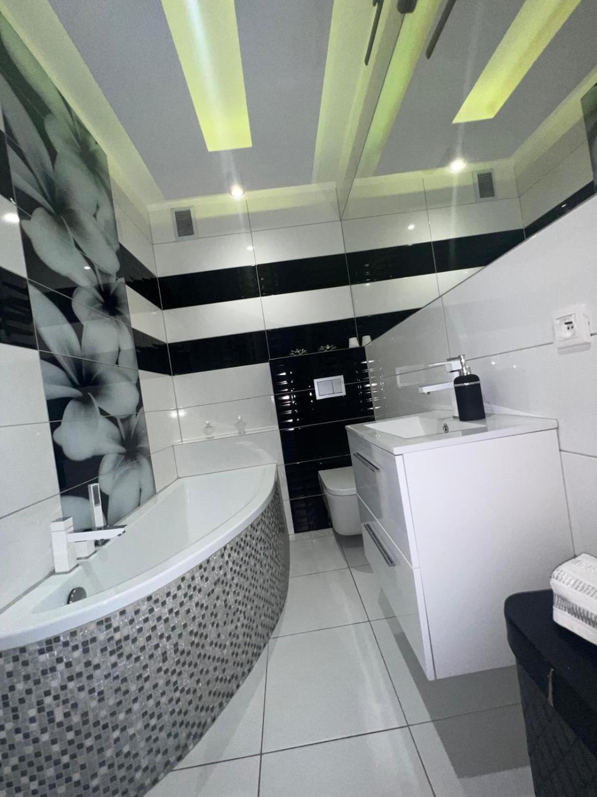 Apartament Z Kuchnia Dla 4 Osob W Centrum Bydgoszczy Mbella Exterior photo